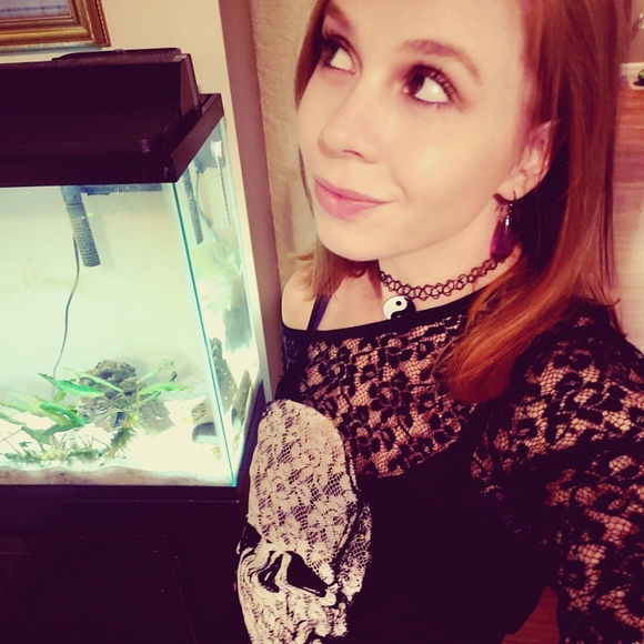 Meet your Posher, Dani - Picture 2 of 3